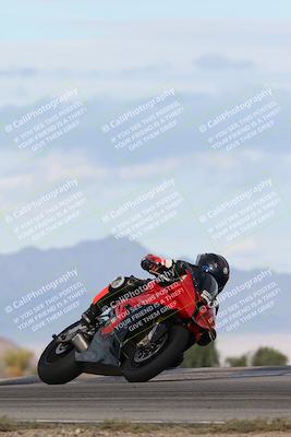 media/Nov-16-2025-Race Pace (Sun) [[8c5fa54630]]/Non Verified Riders (1st 20 Minutes)/7-Turn 9 Entry (210pm)/